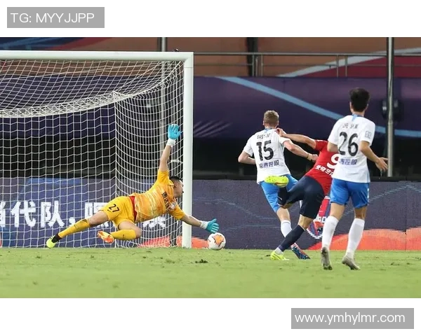 足球明星邱卫国精彩瞬间回顾及其职业生涯照片集锦